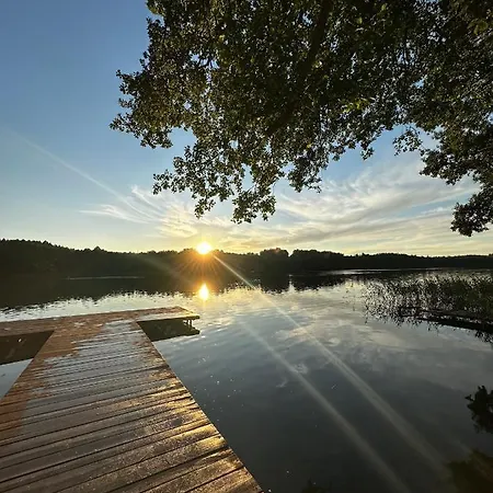 Сasa de vacaciones Przystanek - Kazdy Ma Prywatna Balie! Do Tego Wlasna Prywatna Plaza, Pomost, Lodka, Kajaki, Strefa Ciszy, Darmowy Parking, Grille , Miejsce Na Ognisko *