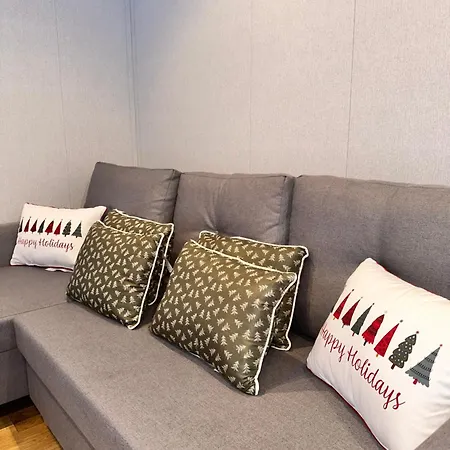 Przystanek 度假居 *